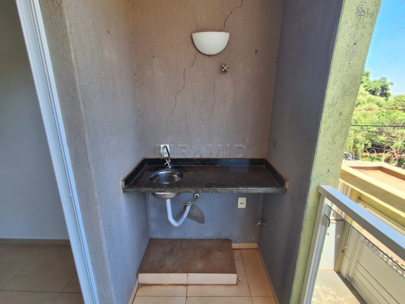 Alugar Apartamento / Padr&atilde;o em Bonfim Paulista R$ 1.700,00 - Foto 4