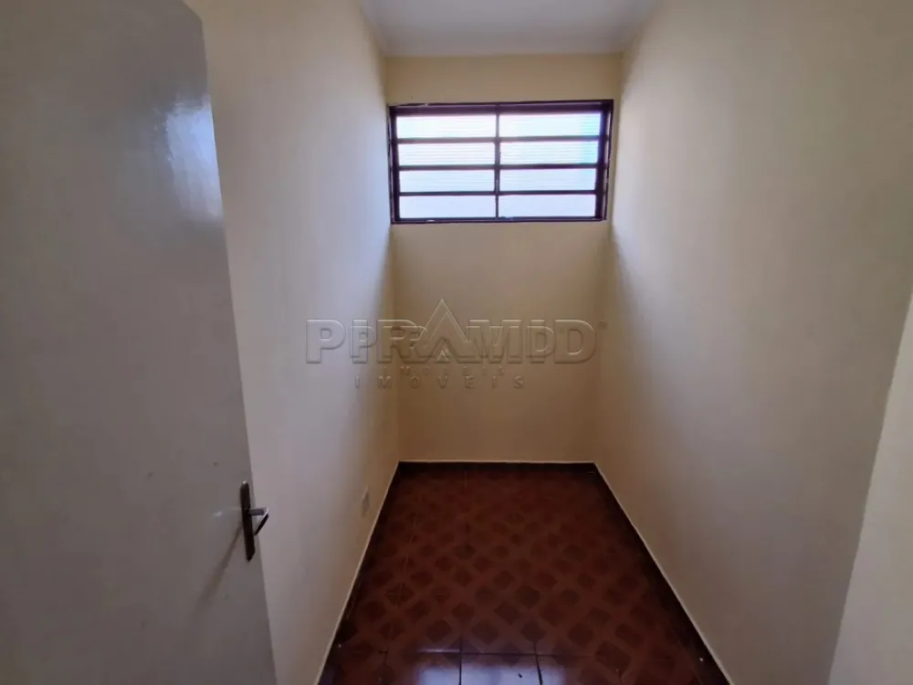Alugar Casa / Padr&atilde;o em Ribeir&atilde;o Preto R$ 1.800,00 - Foto 9