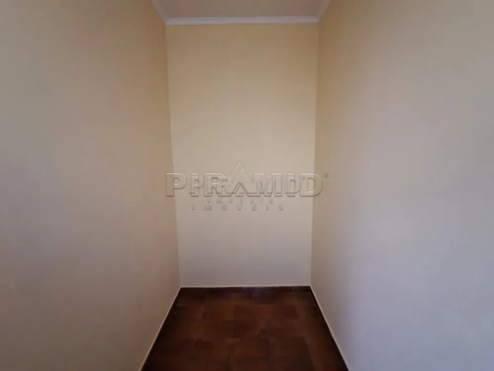 Alugar Casa / Padr&atilde;o em Ribeir&atilde;o Preto R$ 1.800,00 - Foto 24