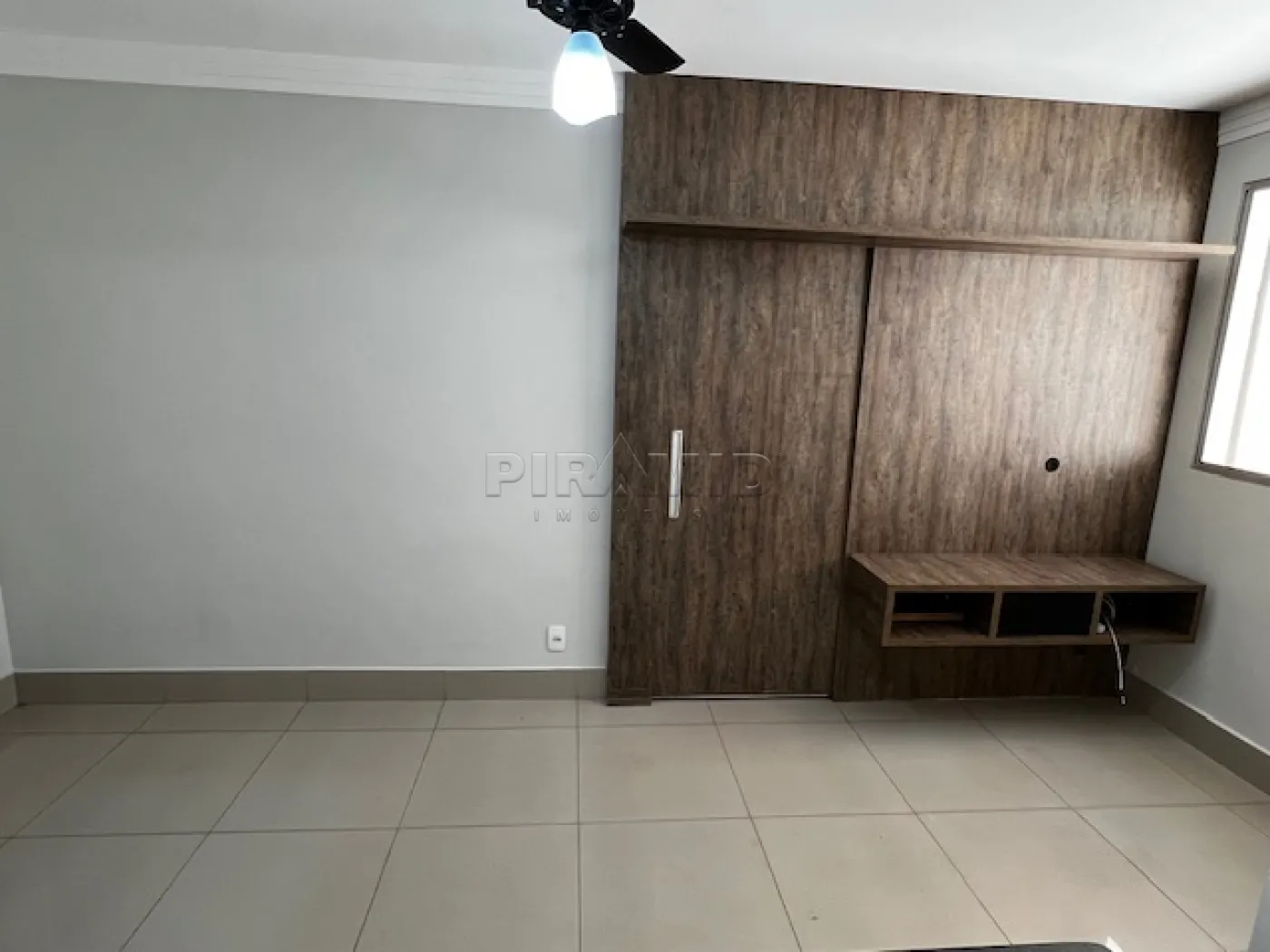 Alugar Apartamento / Padr&atilde;o em Ribeir&atilde;o Preto R$ 1.450,00 - Foto 2