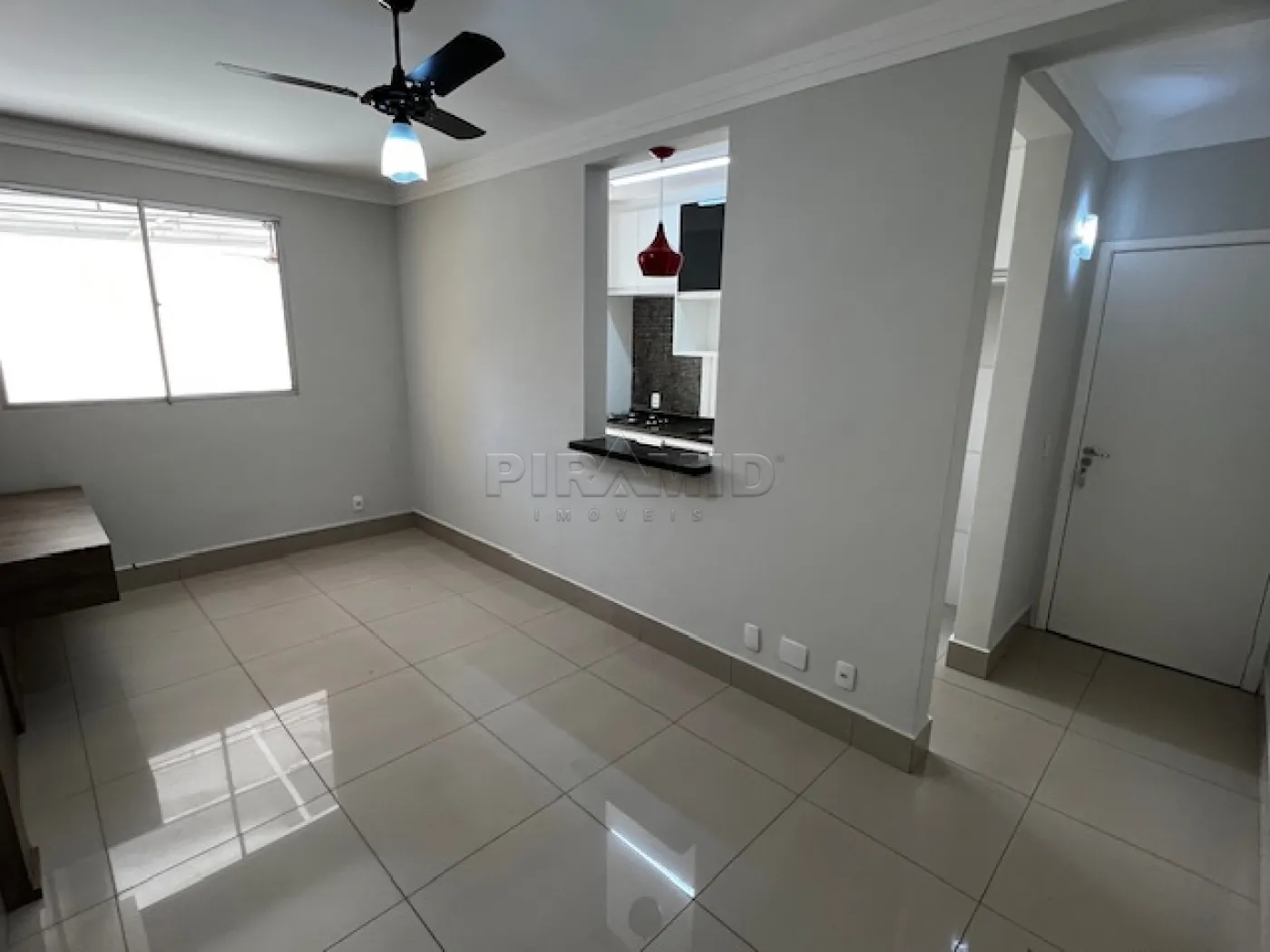 Alugar Apartamento / Padr&atilde;o em Ribeir&atilde;o Preto R$ 1.450,00 - Foto 3
