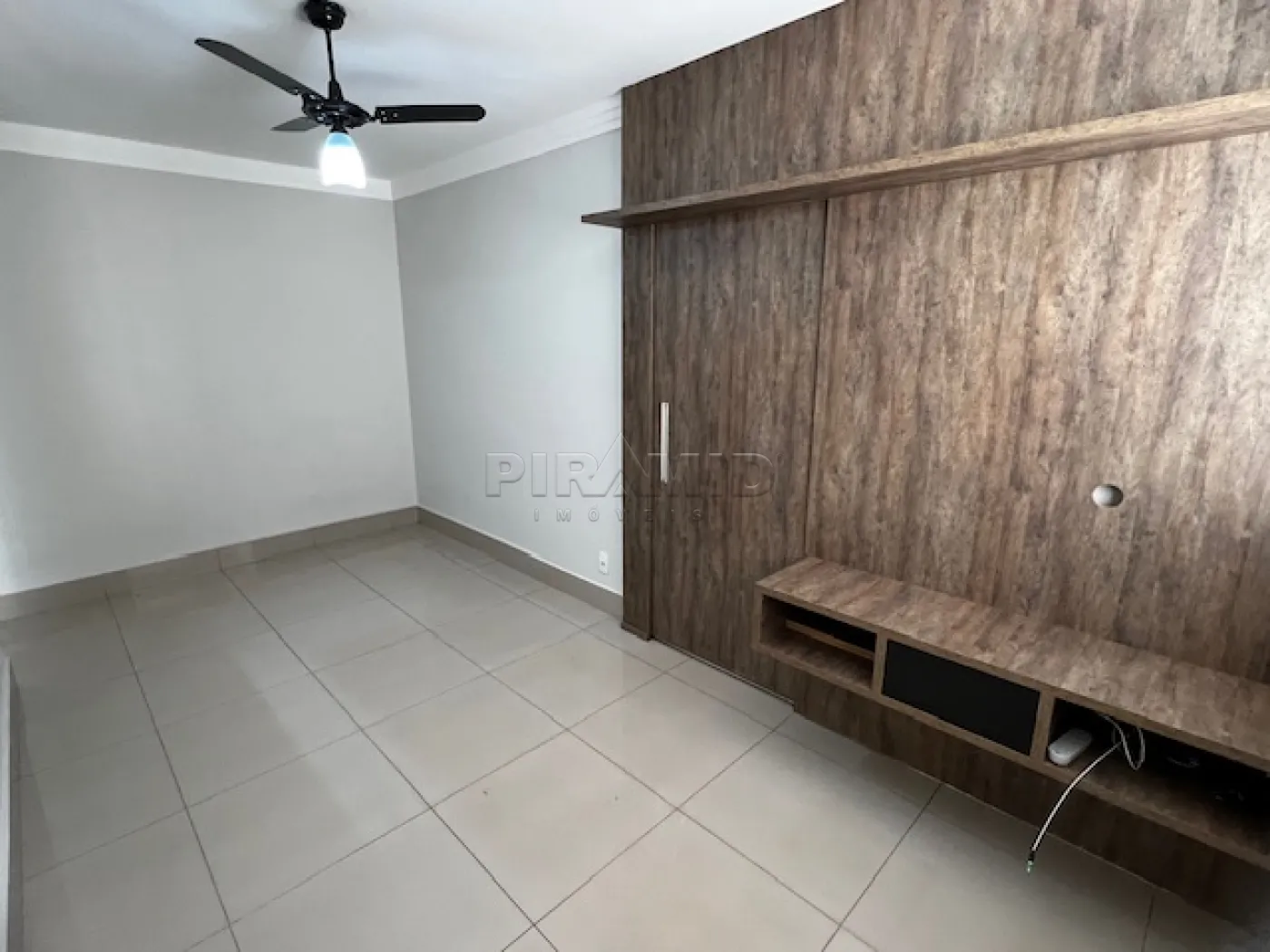 Alugar Apartamento / Padr&atilde;o em Ribeir&atilde;o Preto R$ 1.450,00 - Foto 4