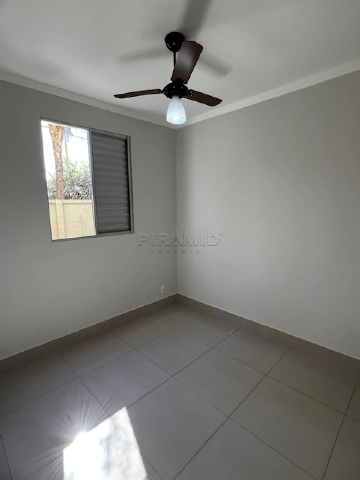 Alugar Apartamento / Padr&atilde;o em Ribeir&atilde;o Preto R$ 1.450,00 - Foto 5