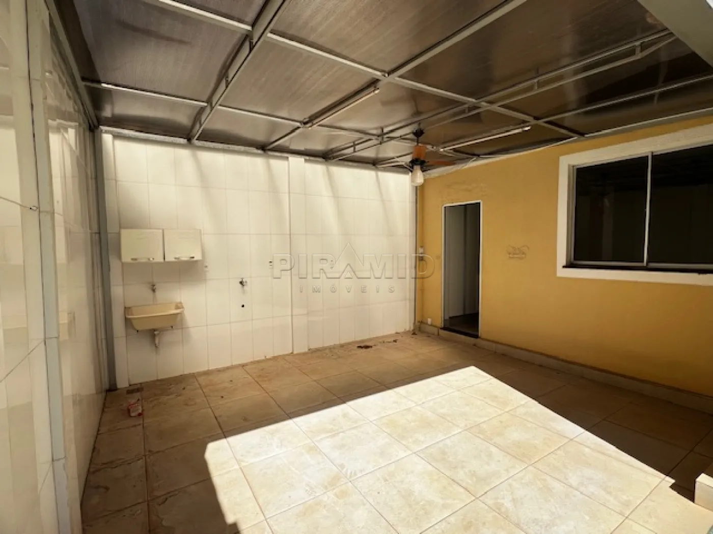 Alugar Apartamento / Padr&atilde;o em Ribeir&atilde;o Preto R$ 1.450,00 - Foto 14