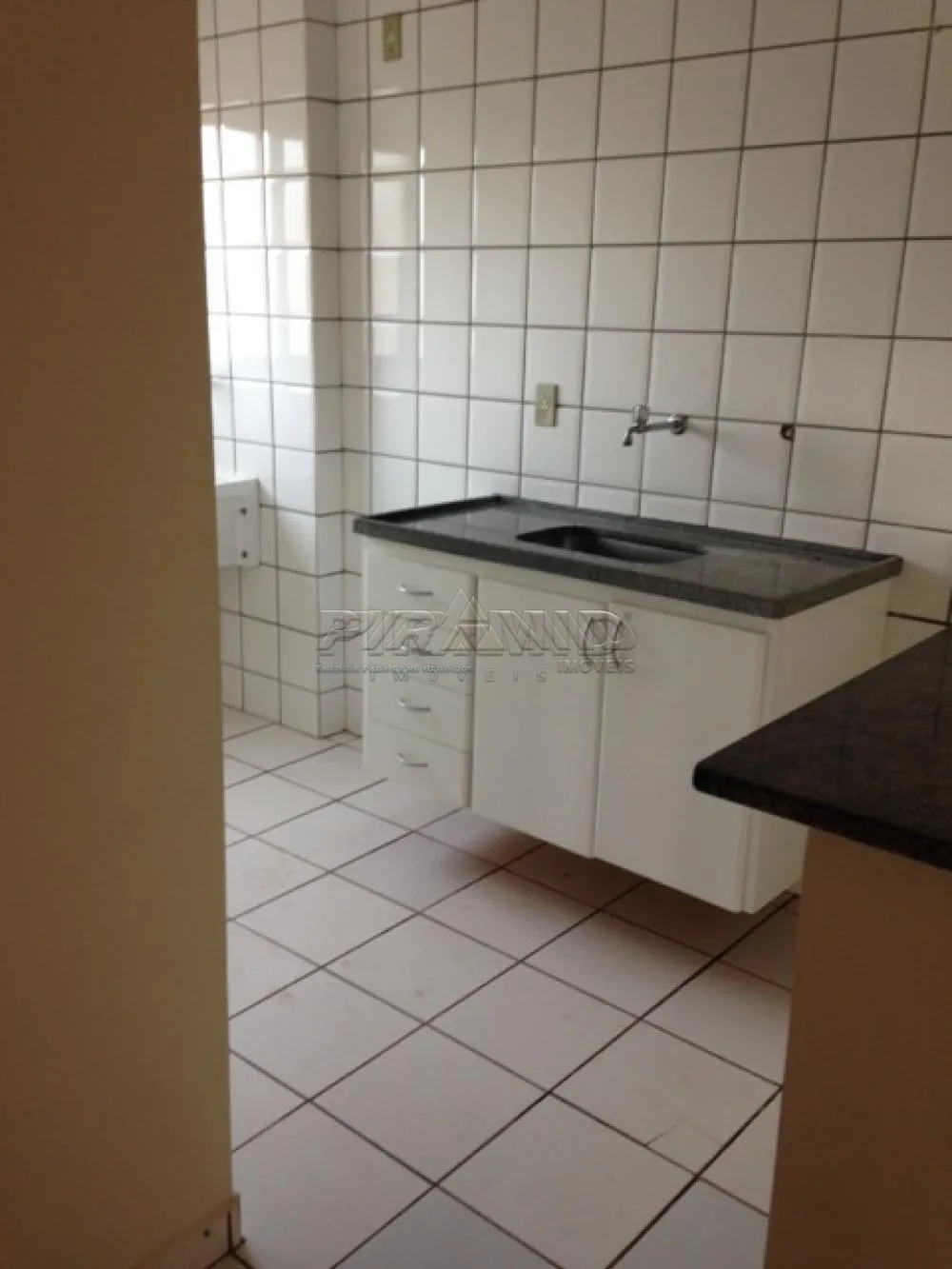 Alugar Apartamento / Padr&atilde;o em Ribeir&atilde;o Preto R$ 850,00 - Foto 3