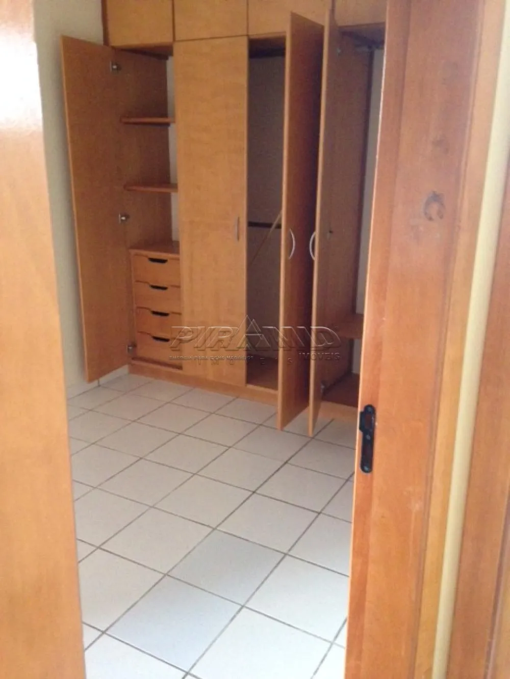 Alugar Apartamento / Padr&atilde;o em Ribeir&atilde;o Preto R$ 850,00 - Foto 7