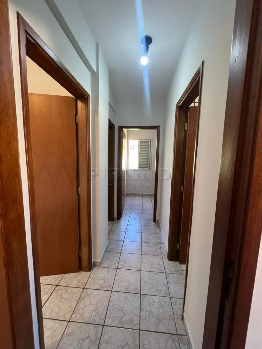 Alugar Apartamento / Padr&atilde;o em Ribeir&atilde;o Preto R$ 850,00 - Foto 3