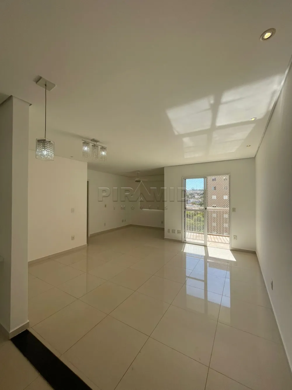 Alugar Apartamento / Padr&atilde;o em Ribeir&atilde;o Preto R$ 1.800,00 - Foto 1