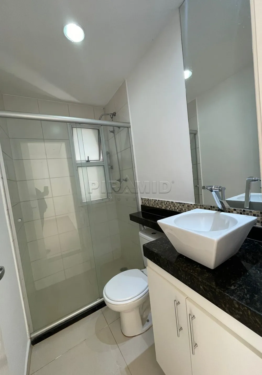 Alugar Apartamento / Padr&atilde;o em Ribeir&atilde;o Preto R$ 1.800,00 - Foto 17