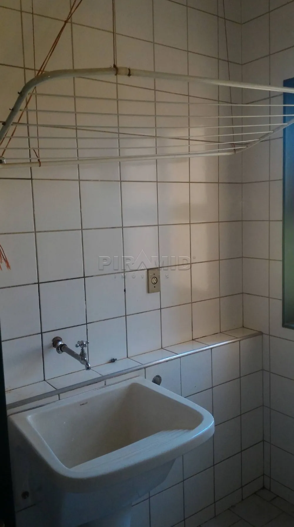 Alugar Apartamento / Padr&atilde;o em Ribeir&atilde;o Preto R$ 750,00 - Foto 11