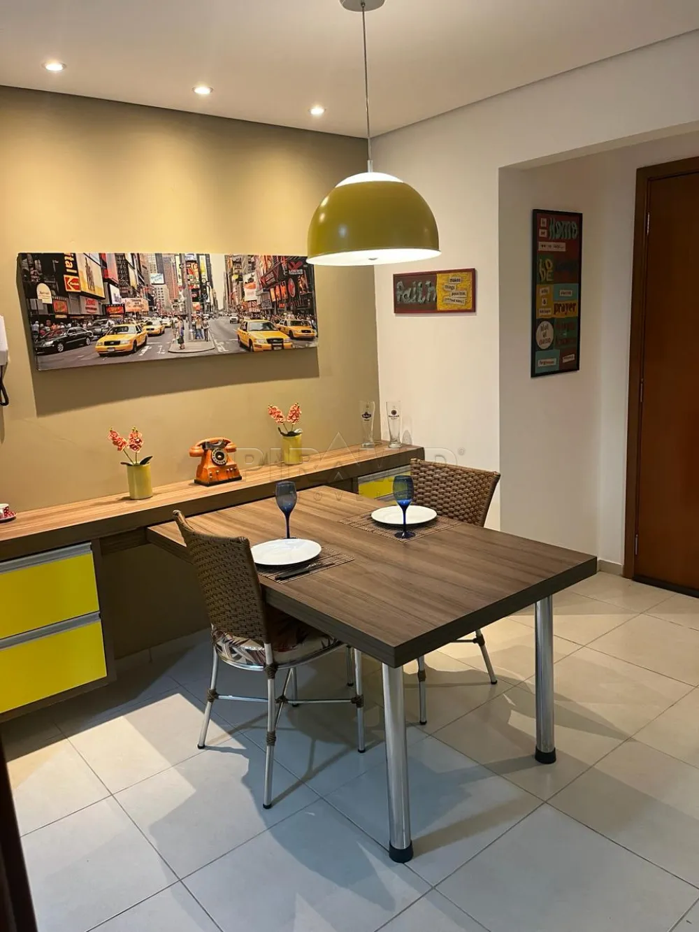 Alugar Apartamento / Padr&atilde;o em Ribeir&atilde;o Preto R$ 2.200,00 - Foto 5