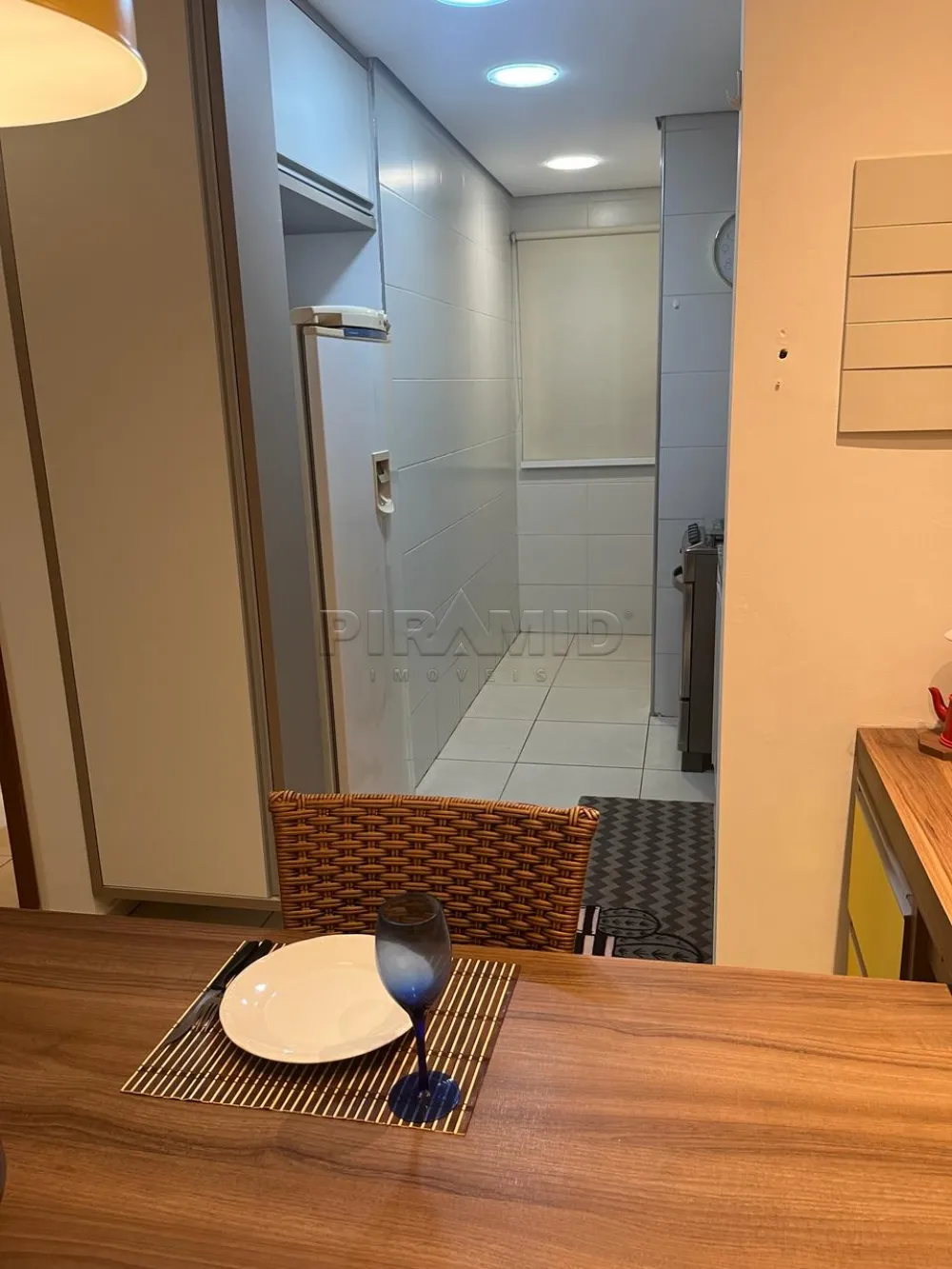 Alugar Apartamento / Padr&atilde;o em Ribeir&atilde;o Preto R$ 2.200,00 - Foto 12