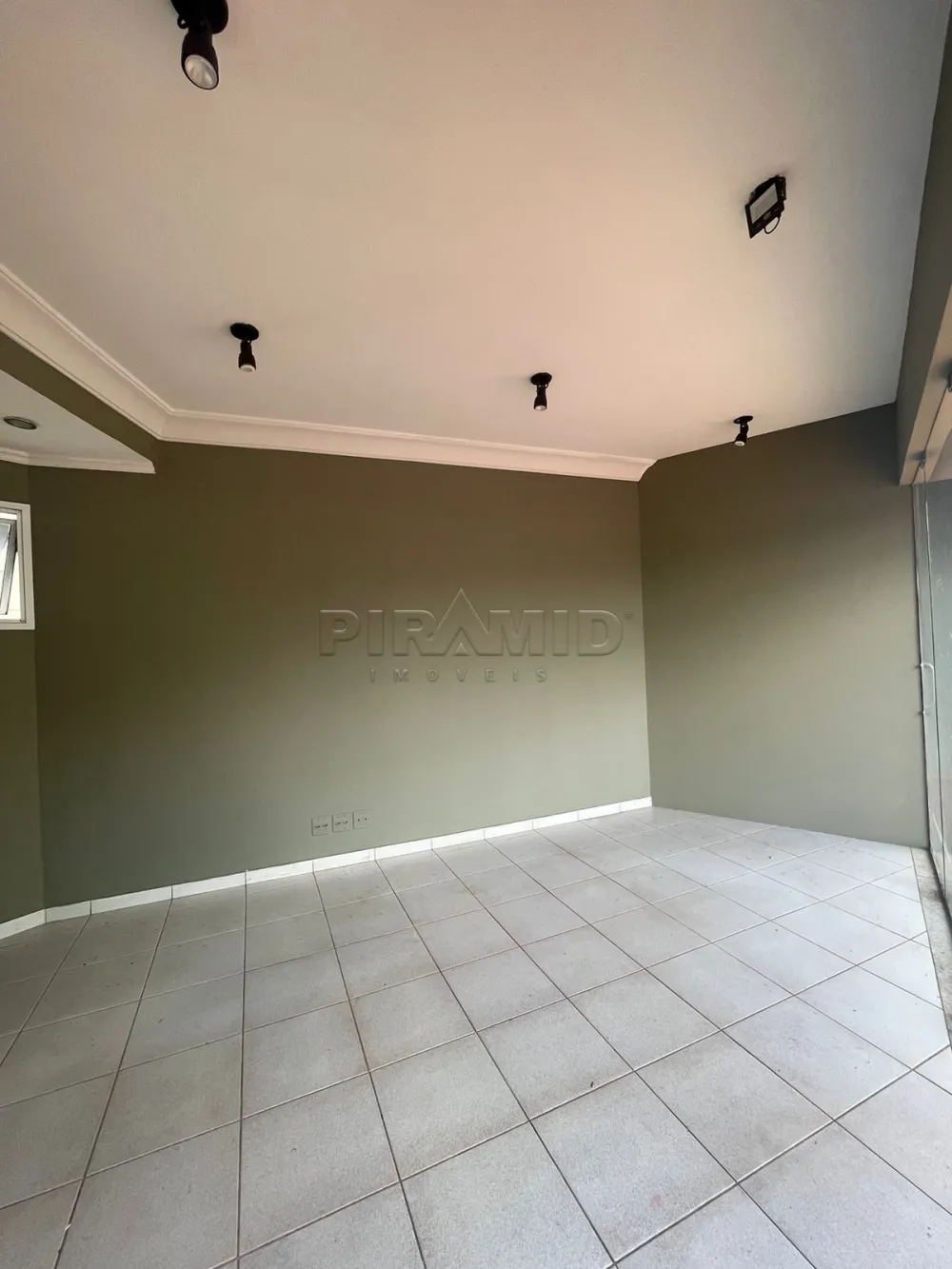 Alugar Comercial / Sal&atilde;o em Ribeir&atilde;o Preto R$ 2.800,00 - Foto 5