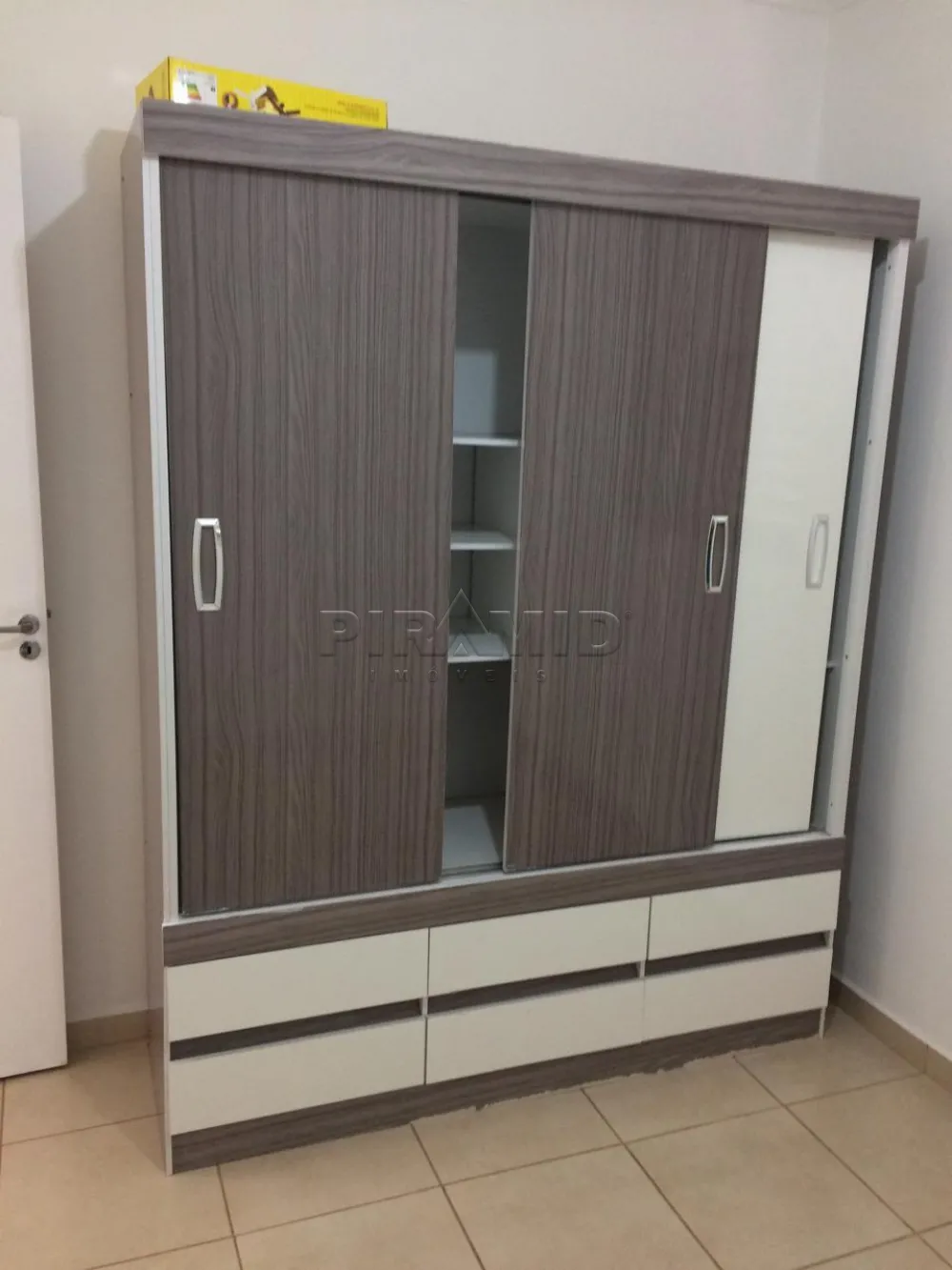 Alugar Apartamento / Padr&atilde;o em Ribeir&atilde;o Preto R$ 1.700,00 - Foto 4