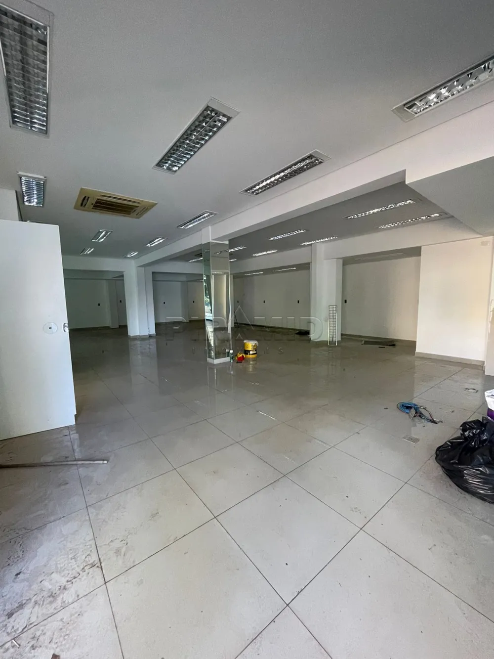 Alugar Comercial / Pr&eacute;dio em Ribeir&atilde;o Preto R$ 7.000,00 - Foto 1