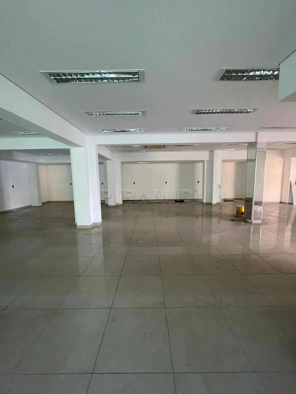 Alugar Comercial / Pr&eacute;dio em Ribeir&atilde;o Preto R$ 7.000,00 - Foto 9