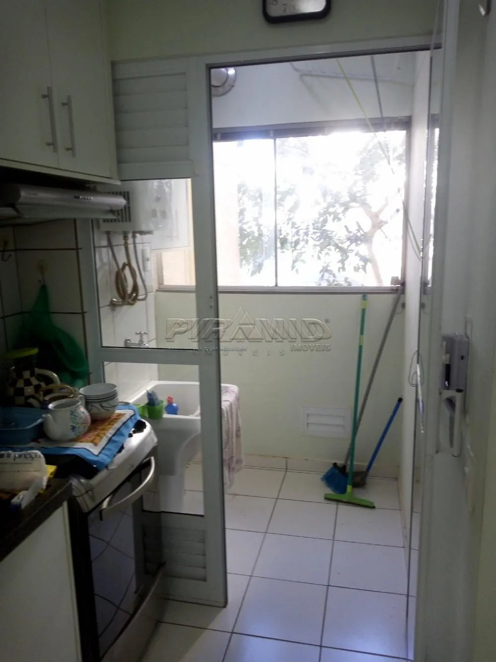 Alugar Apartamento / Padr&atilde;o em Ribeir&atilde;o Preto R$ 1.300,00 - Foto 13