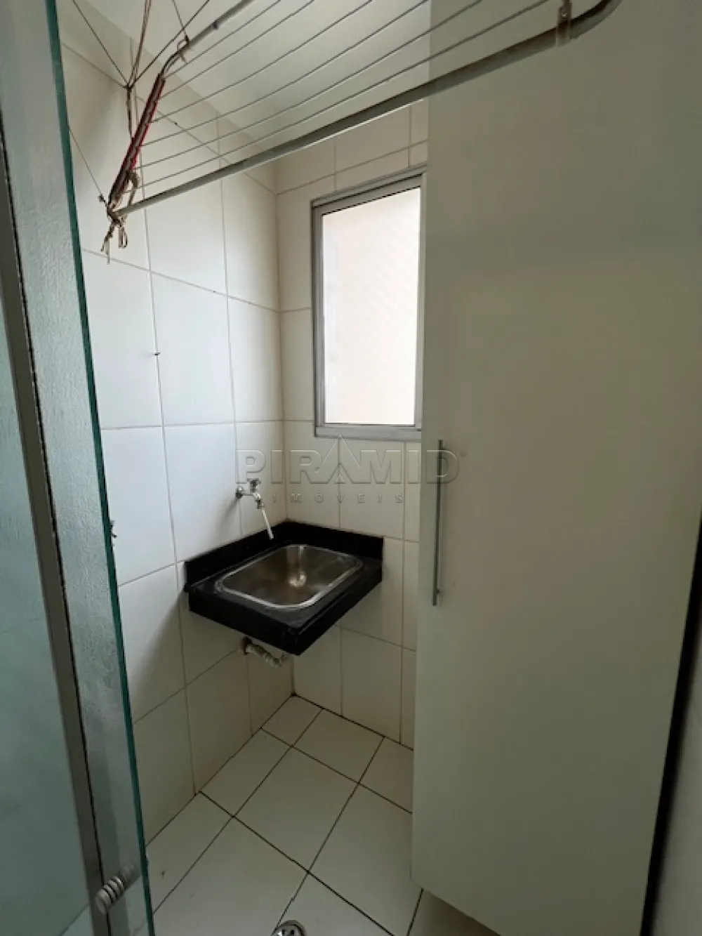 Alugar Apartamento / Padr&atilde;o em Ribeir&atilde;o Preto R$ 1.600,00 - Foto 16