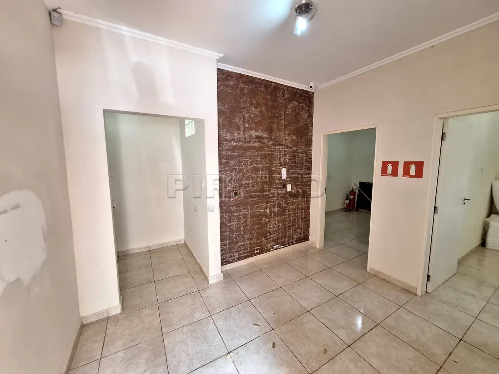Alugar Comercial / Casa em Ribeir&atilde;o Preto R$ 1.500,00 - Foto 1