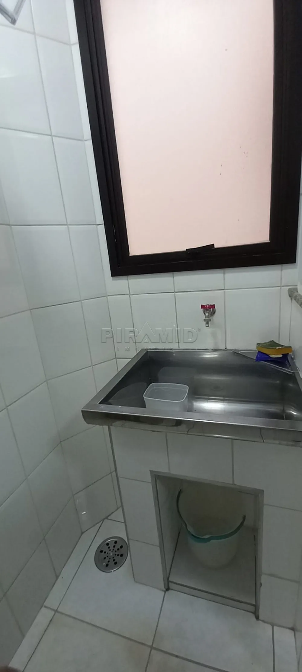 Alugar Apartamento / Padr&atilde;o em Ribeir&atilde;o Preto R$ 1.000,00 - Foto 14