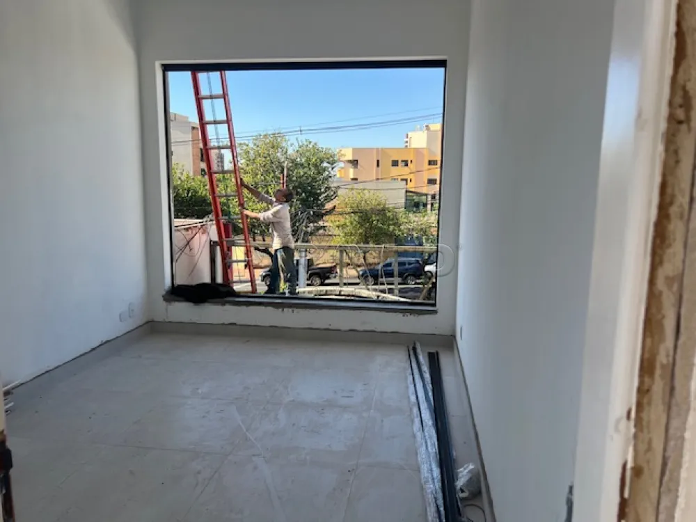 Alugar Comercial / Ponto Comercial em Ribeir&atilde;o Preto R$ 16.000,00 - Foto 1