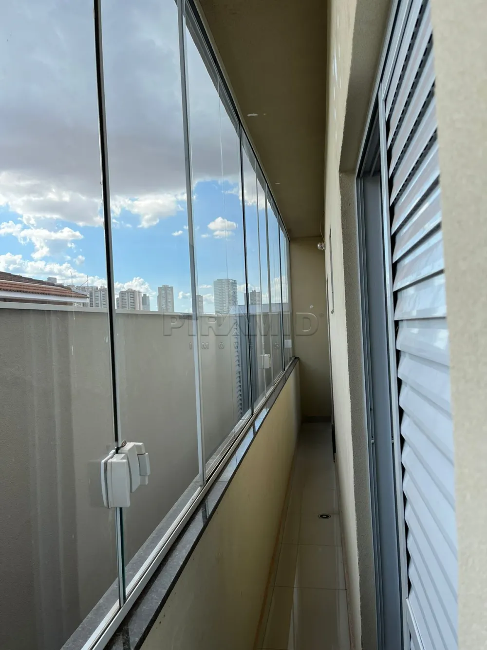 Alugar Apartamento / Padr&atilde;o em Ribeir&atilde;o Preto R$ 2.400,00 - Foto 3