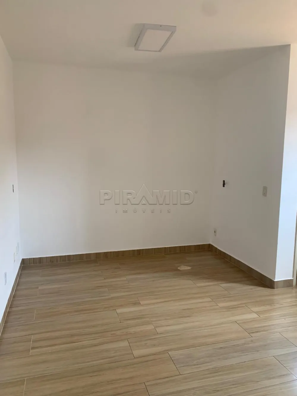 Alugar Comercial / Sala em Ribeir&atilde;o Preto R$ 1.200,00 - Foto 2