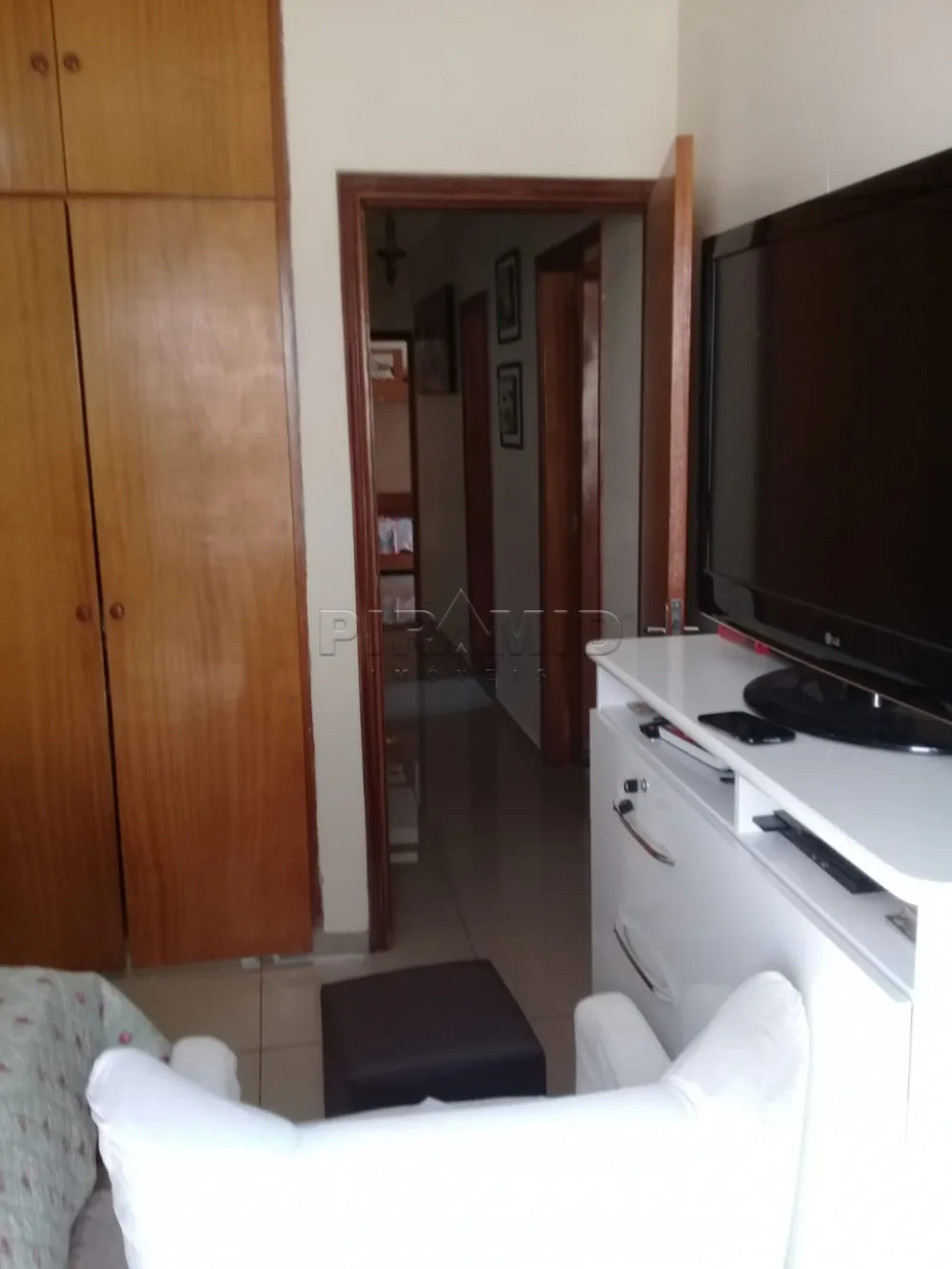 Comprar Casa / Padr&atilde;o em Ribeir&atilde;o Preto R$ 450.000,00 - Foto 6