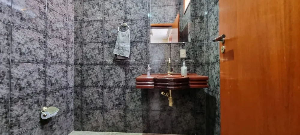 Alugar Casa / Padr&atilde;o em Ribeir&atilde;o Preto R$ 1.800,00 - Foto 38