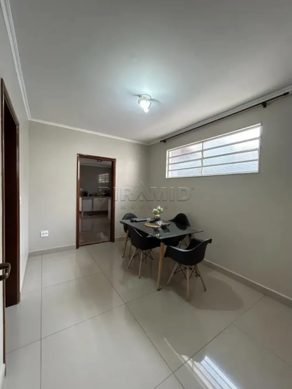 Alugar Casa / Padr&atilde;o em Ribeir&atilde;o Preto R$ 1.600,00 - Foto 8