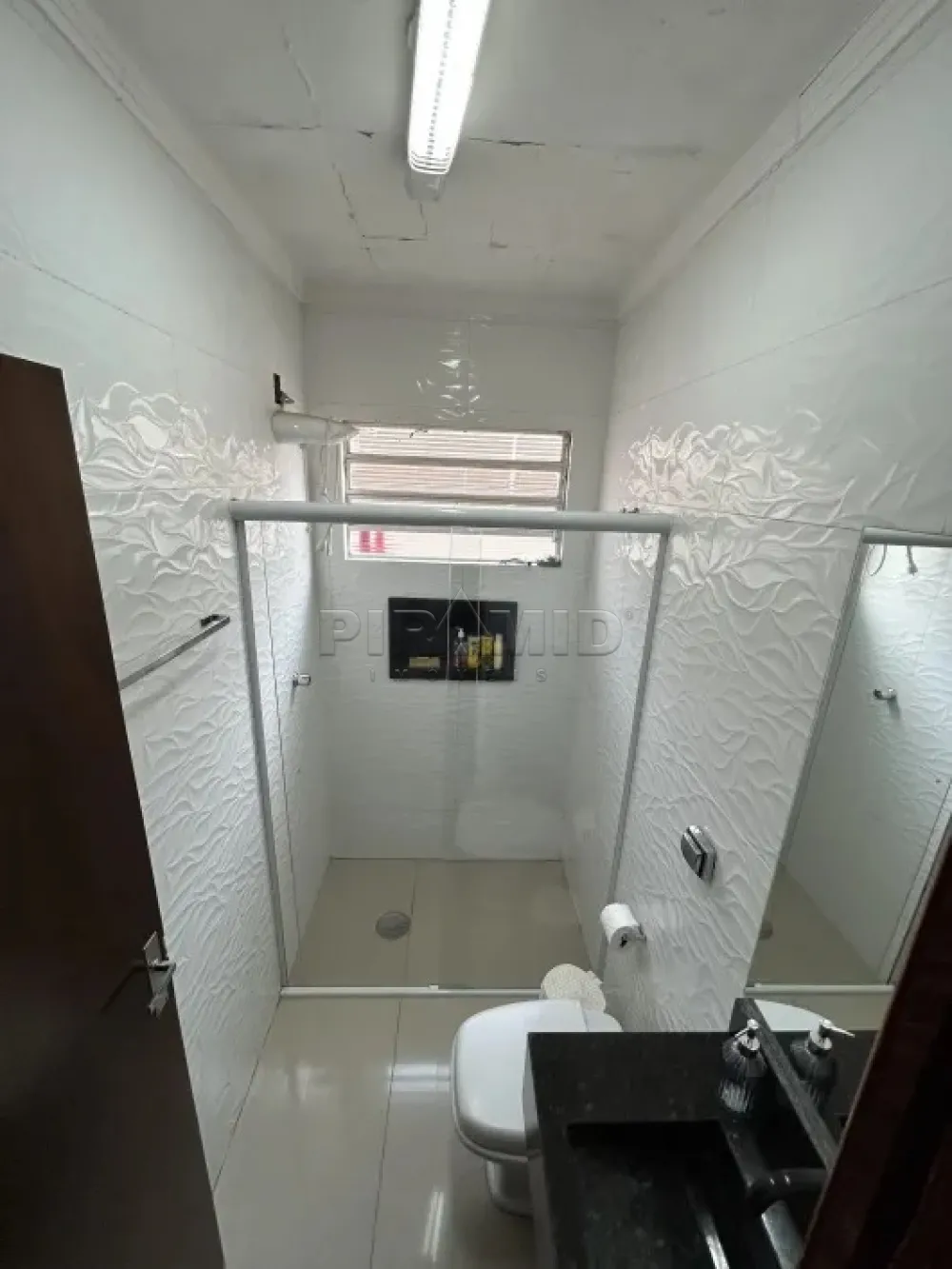 Alugar Casa / Padr&atilde;o em Ribeir&atilde;o Preto R$ 1.600,00 - Foto 15