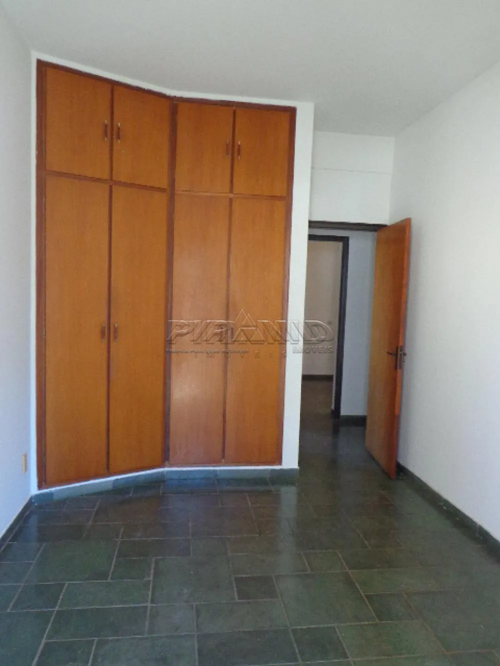 Alugar Apartamento / Padr&atilde;o em Ribeir&atilde;o Preto R$ 1.180,00 - Foto 12
