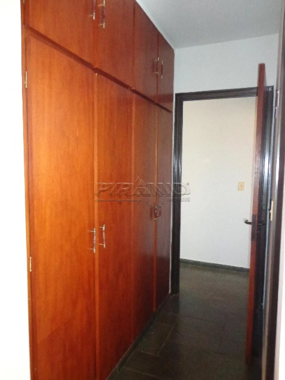 Alugar Apartamento / Padr&atilde;o em Ribeir&atilde;o Preto R$ 1.180,00 - Foto 16