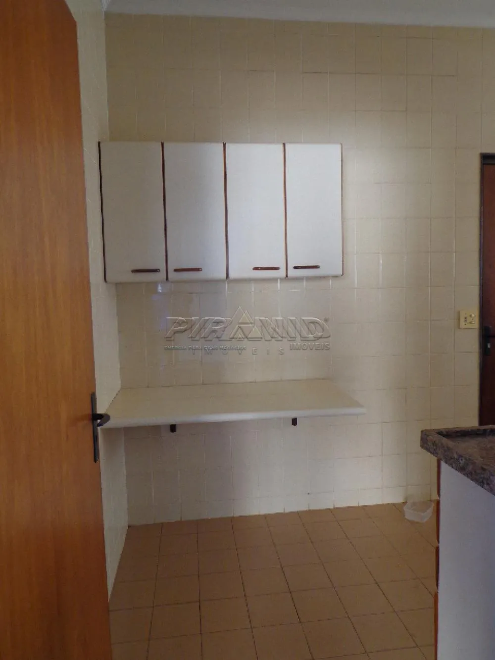 Alugar Apartamento / Padr&atilde;o em Ribeir&atilde;o Preto R$ 1.180,00 - Foto 24