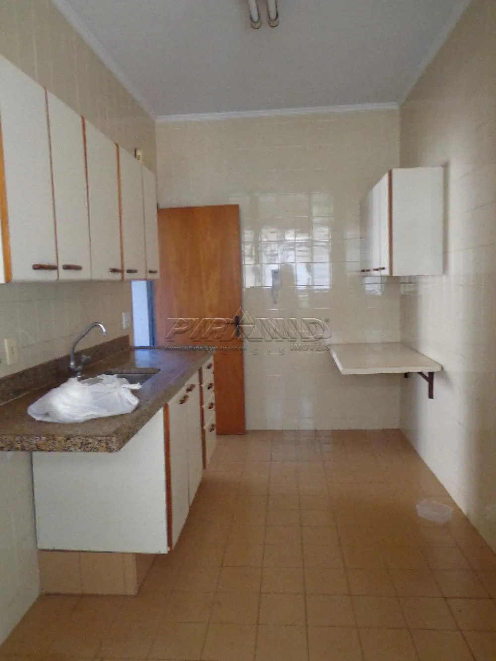 Alugar Apartamento / Padr&atilde;o em Ribeir&atilde;o Preto R$ 1.180,00 - Foto 26
