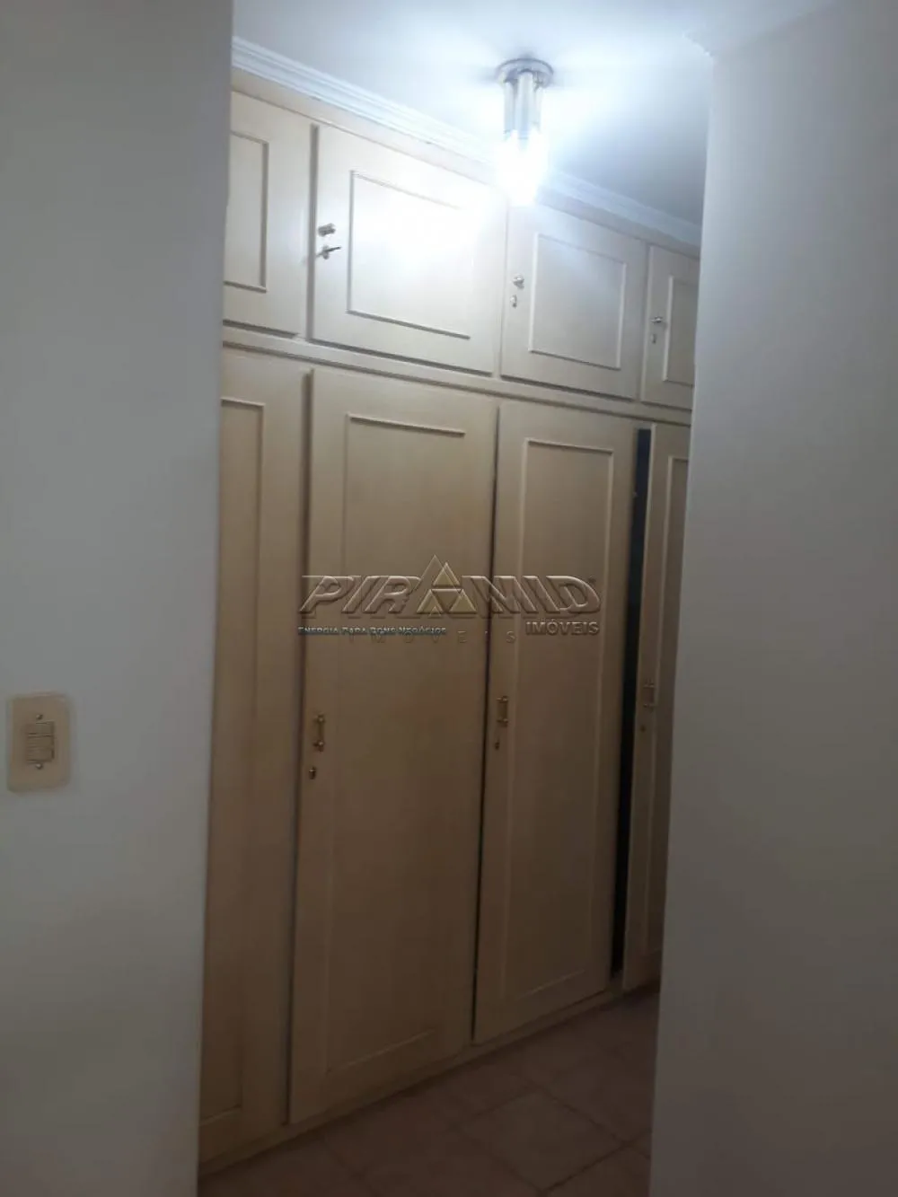 Alugar Casa / Padr&atilde;o em Ribeir&atilde;o Preto R$ 5.000,00 - Foto 4