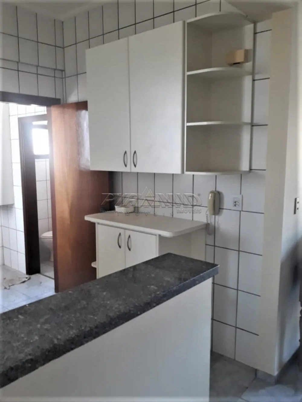 Alugar Apartamento / Padr&atilde;o em Ribeir&atilde;o Preto R$ 1.100,00 - Foto 4