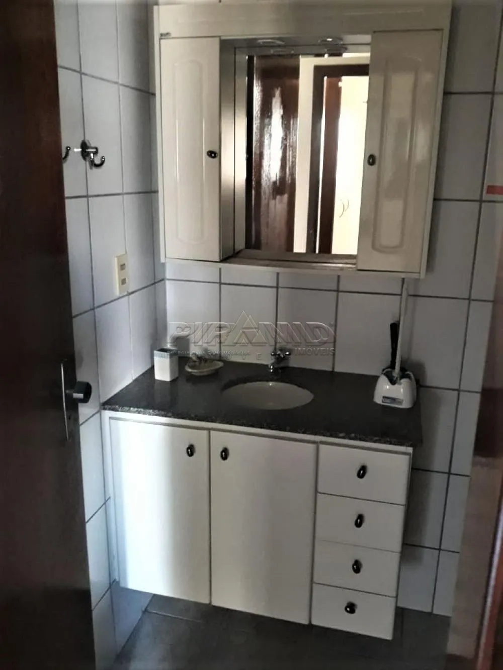 Alugar Apartamento / Padr&atilde;o em Ribeir&atilde;o Preto R$ 1.100,00 - Foto 8