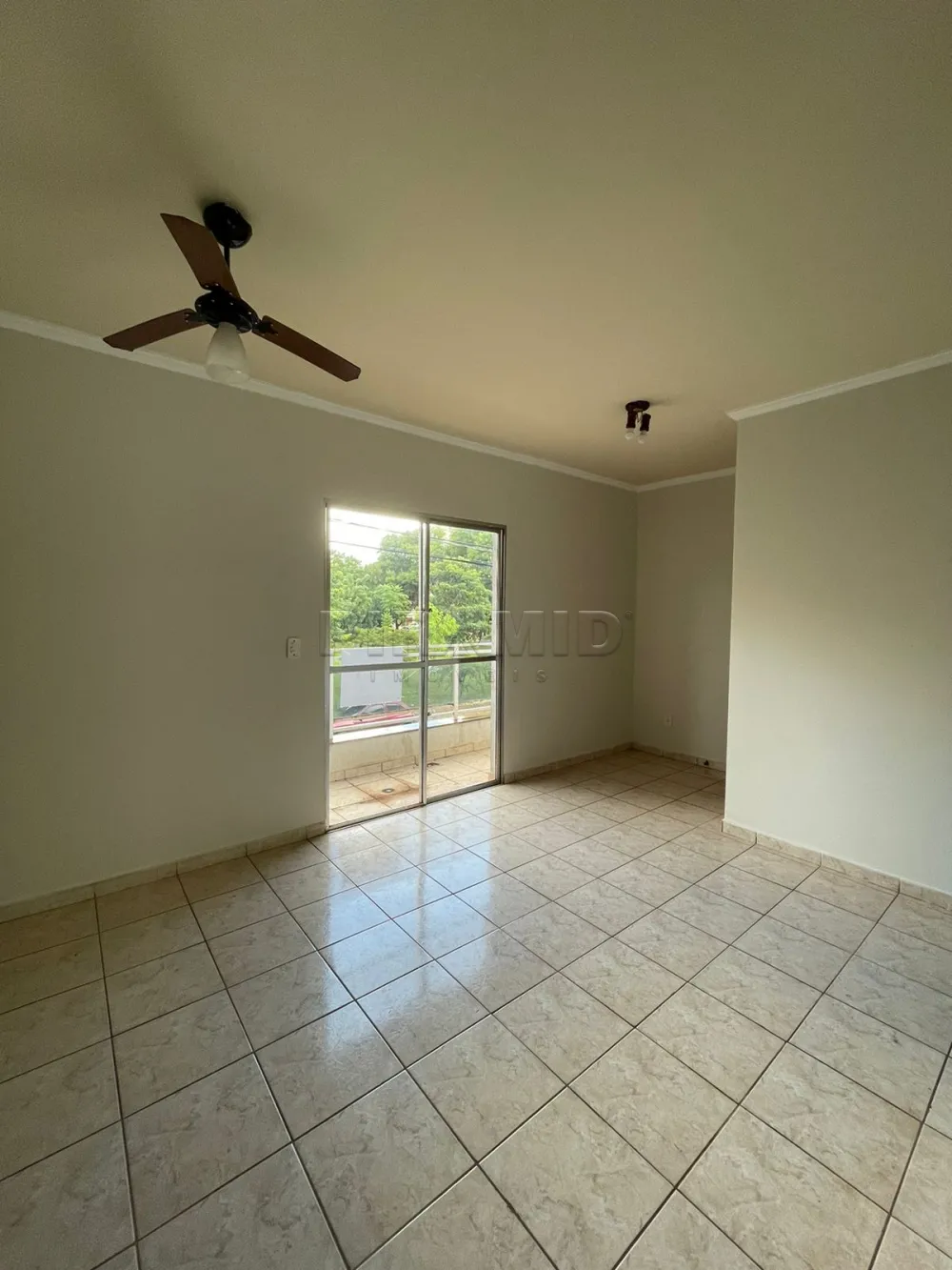 Alugar Apartamento / Padr&atilde;o em Ribeir&atilde;o Preto R$ 1.800,00 - Foto 1