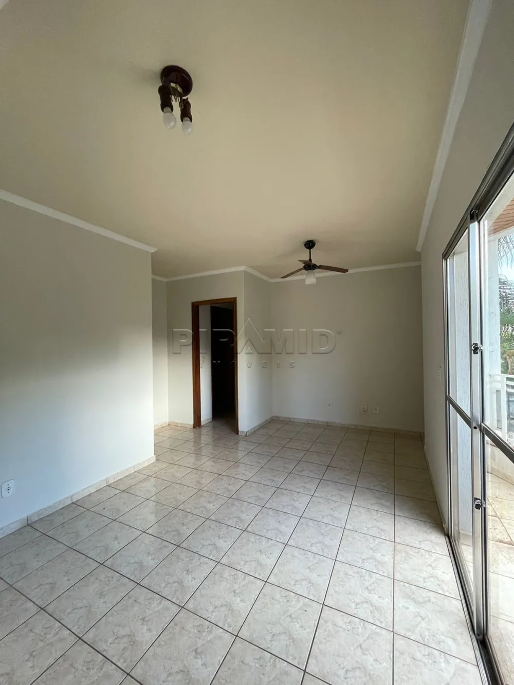 Alugar Apartamento / Padr&atilde;o em Ribeir&atilde;o Preto R$ 1.800,00 - Foto 2