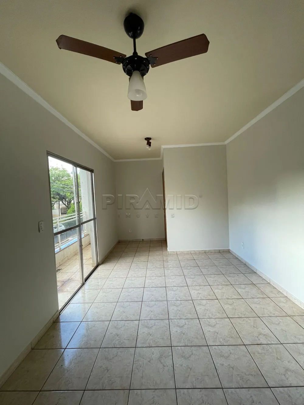 Alugar Apartamento / Padr&atilde;o em Ribeir&atilde;o Preto R$ 1.800,00 - Foto 3