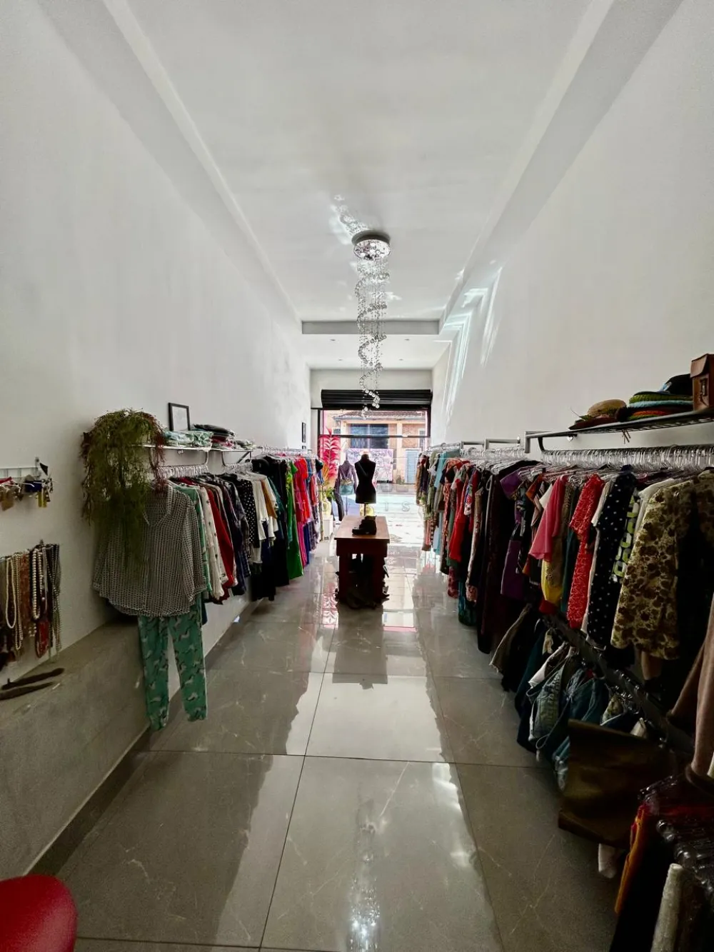 Alugar Comercial / Ponto Comercial em Ribeir&atilde;o Preto R$ 2.500,00 - Foto 2