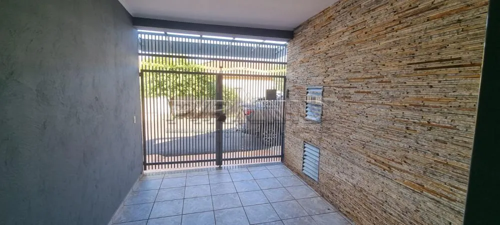 Alugar Casa / Padr&atilde;o em Ribeir&atilde;o Preto R$ 2.500,00 - Foto 2