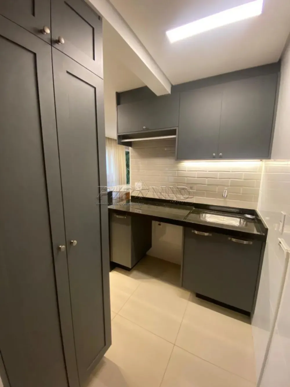 Alugar Apartamento / Padr&atilde;o em Ribeir&atilde;o Preto R$ 4.200,00 - Foto 14