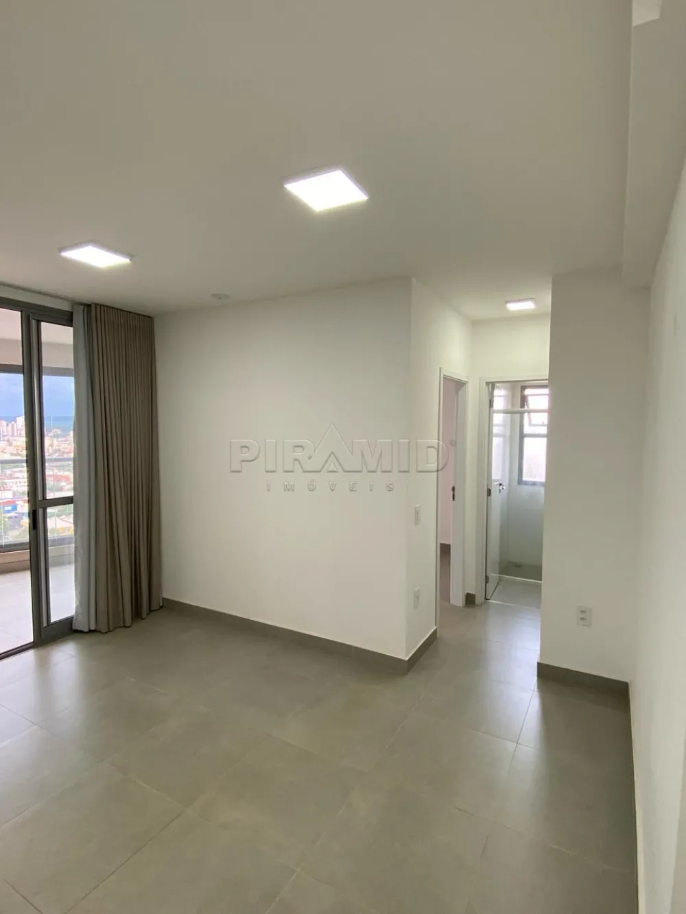 Alugar Apartamento / Padr&atilde;o em Ribeir&atilde;o Preto R$ 2.000,00 - Foto 1