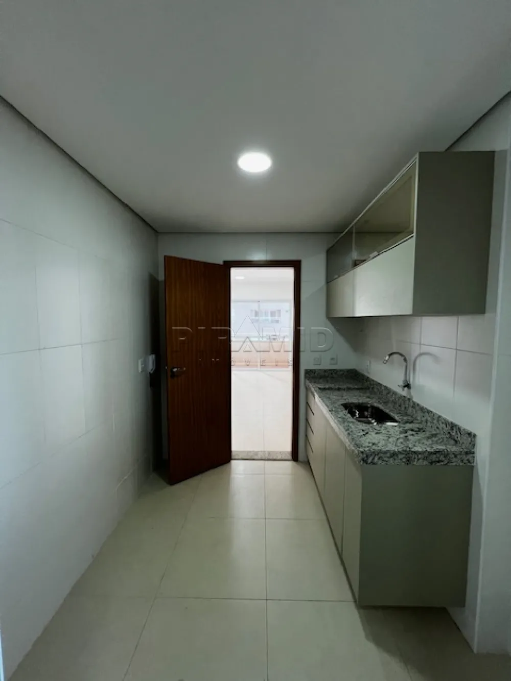 Alugar Apartamento / Padr&atilde;o em Ribeir&atilde;o Preto R$ 2.500,00 - Foto 14