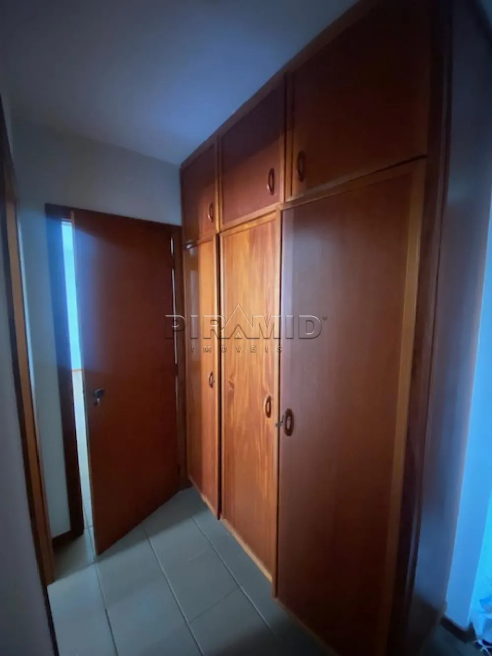 Alugar Apartamento / Padr&atilde;o em Ribeir&atilde;o Preto R$ 1.200,00 - Foto 11