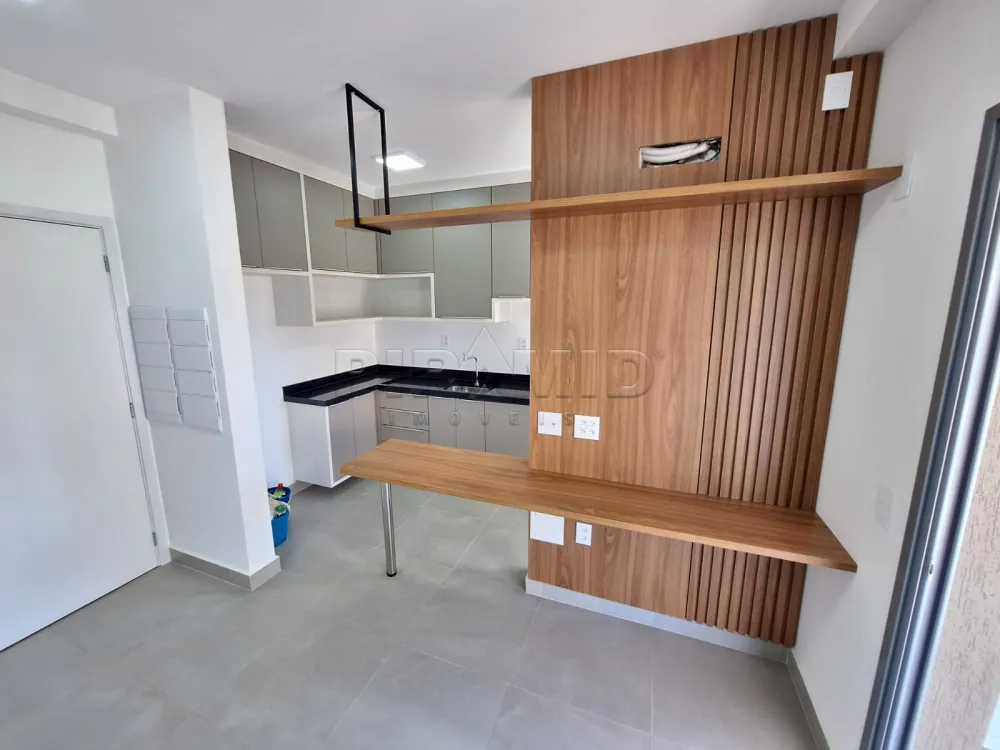 Alugar Apartamento / Padr&atilde;o em Ribeir&atilde;o Preto R$ 2.500,00 - Foto 2