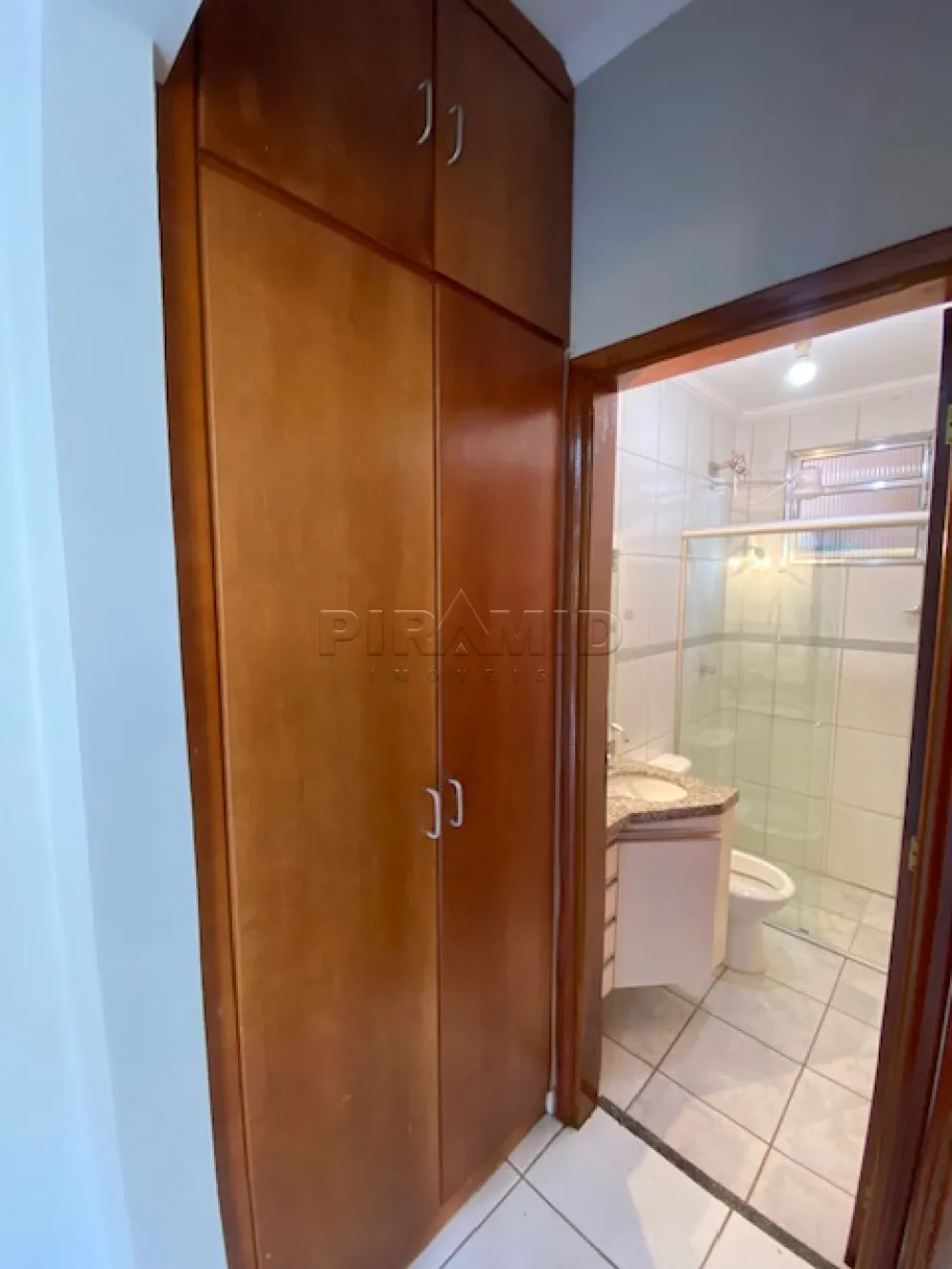 Alugar Apartamento / Padr&atilde;o em Ribeir&atilde;o Preto R$ 1.200,00 - Foto 10