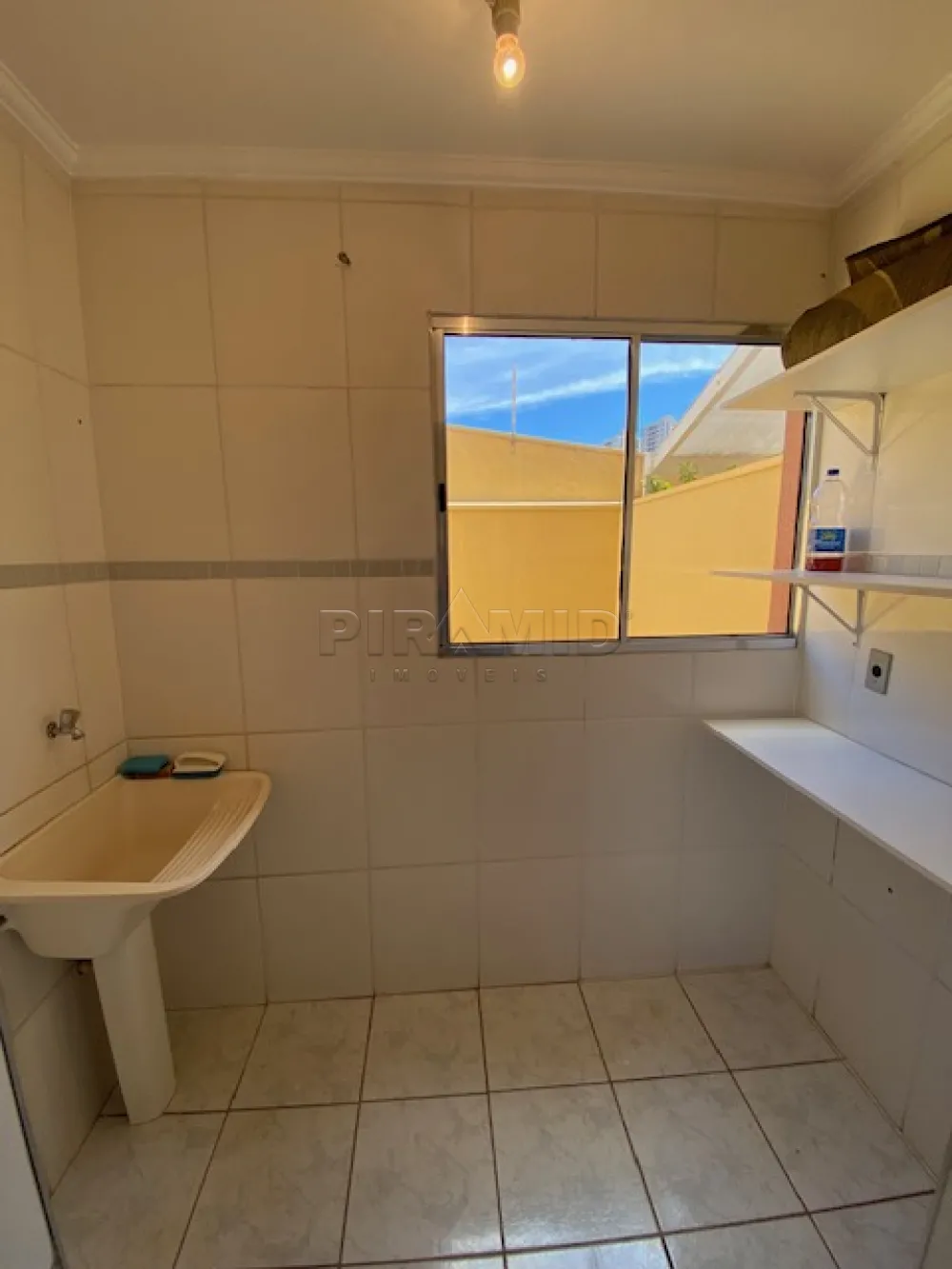 Alugar Apartamento / Padr&atilde;o em Ribeir&atilde;o Preto R$ 1.200,00 - Foto 14
